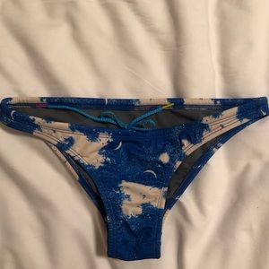 JOLYN BOTTOMS- nightswing print